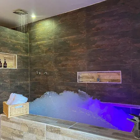 Cabanas Con Jacuzzi Y Chimenea - Casa Floral, Marinilla Exterior photo