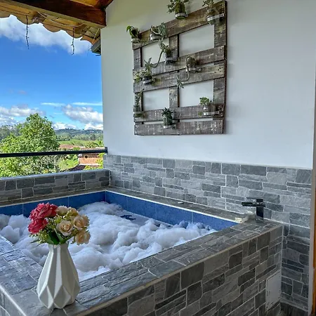 Cabanas Con Jacuzzi Y Chimenea - Casa Floral, Marinilla Exterior photo