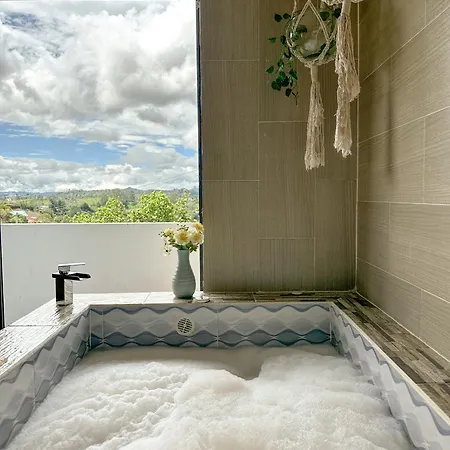 Cabanas Con Jacuzzi Y Chimenea - Casa Floral, Marinilla Exterior photo
